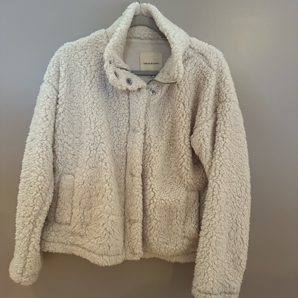 Thread & Supple fuzzy jacket